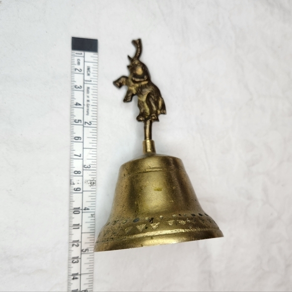Antique brass circus elephant bell - Picture 6 of 6